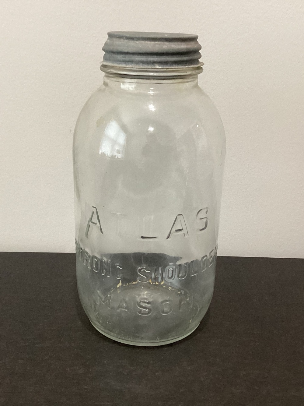 Vtg.Atlas Strong Shoulder Mason jar produced by Hazel-Atlas Glass Company.
